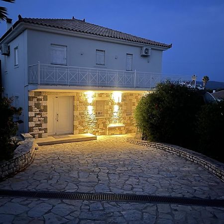 Luxurious Villa In Peloponnese With Swimming Pool Καμάρια Εξωτερικό φωτογραφία