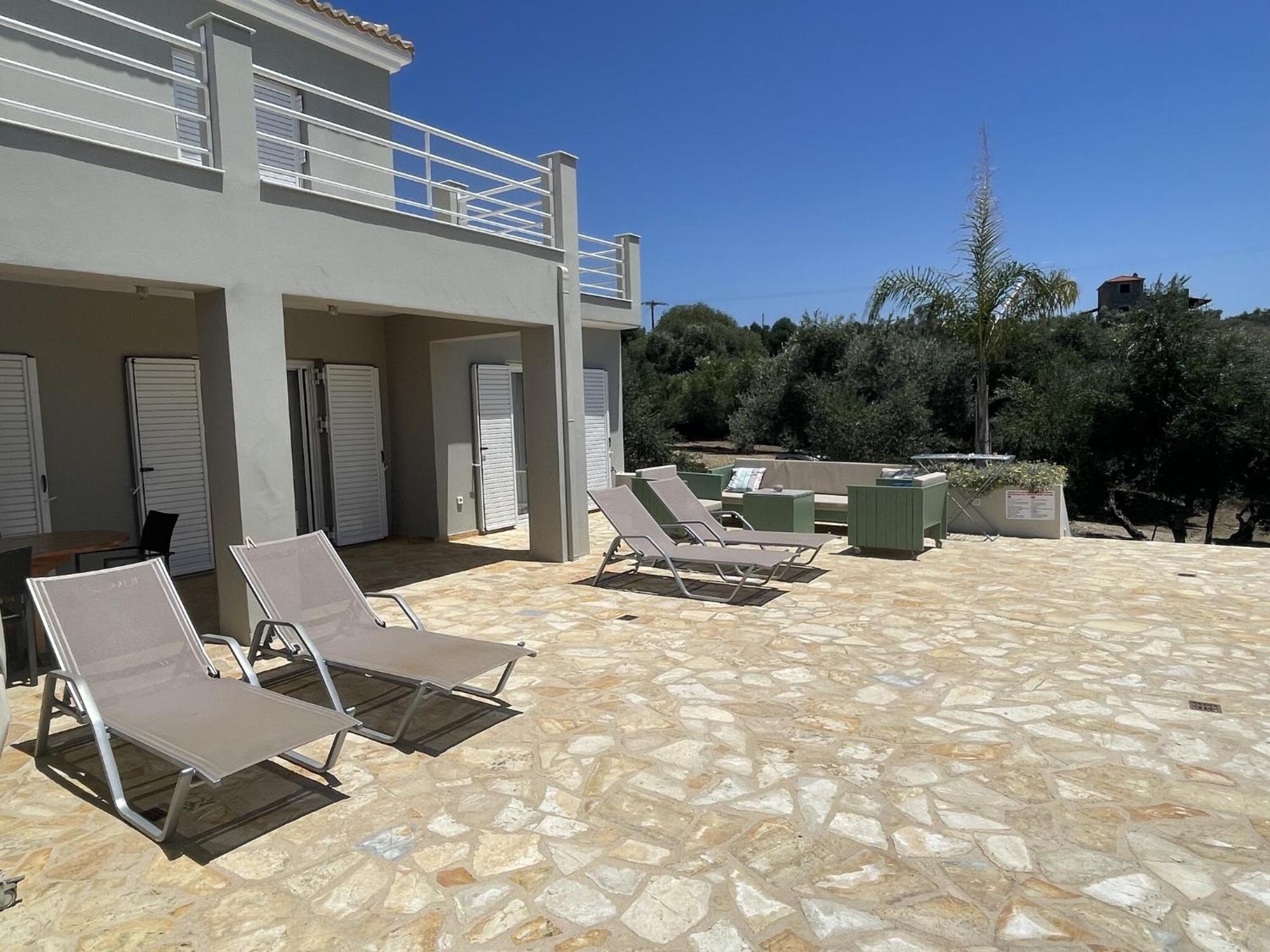 Luxurious Villa In Peloponnese With Swimming Pool Καμάρια Εξωτερικό φωτογραφία