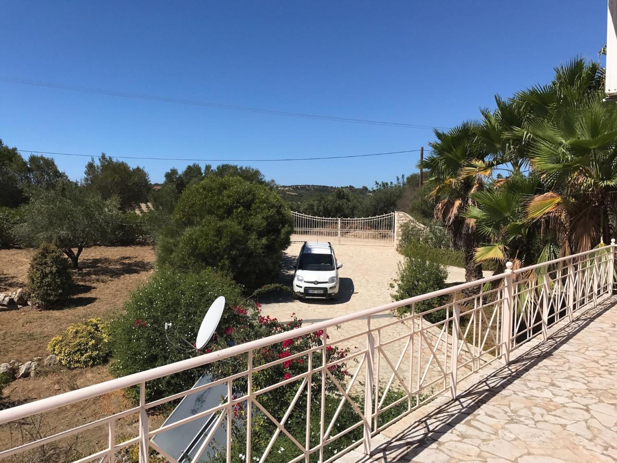 Luxurious Villa In Peloponnese With Swimming Pool Καμάρια Εξωτερικό φωτογραφία